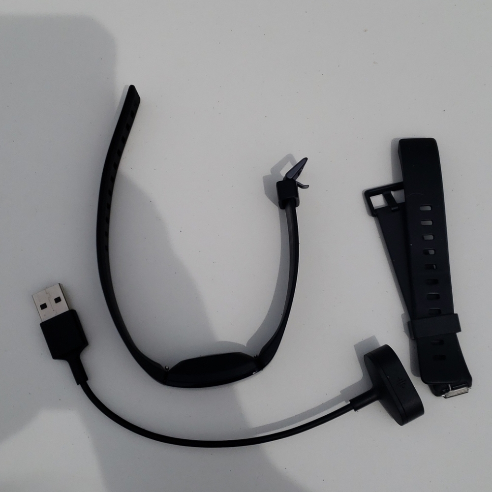 Fitbit Inspire HR Fitness Tracker Watch. See Pics